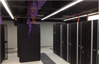 „Fujitsu“ kuria naują optinio perdavimo technologiją, duomenų perdavimo spart...